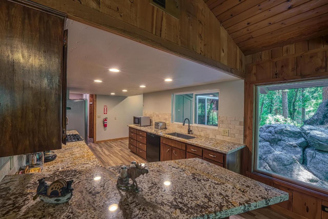 La Cabana Villa Oakhurst Exterior photo
